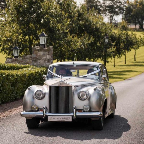 Classic & Executive Wedding Cars Gallery 1