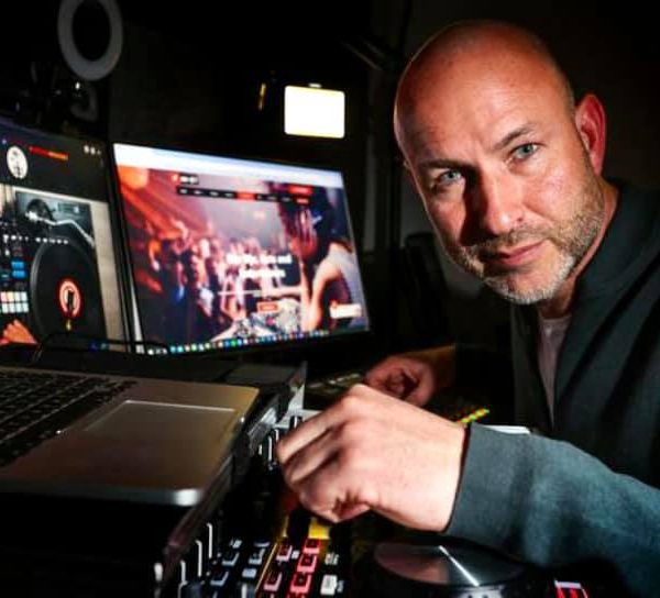 Star DJs – Professional DJs Nationwide Gallery 0