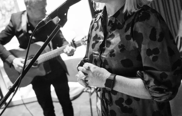 Claire Malone Ceremony and Drinks Reception Singer Gallery 5