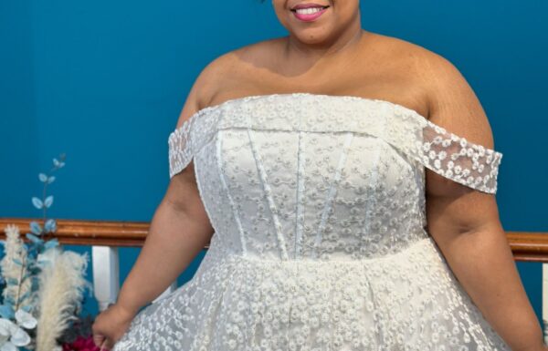 Dreamy Curves – Curvy Bridal Specialists Gallery 1