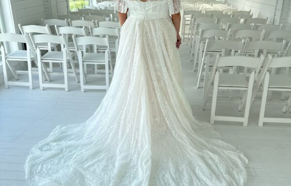 Dreamy Curves – Curvy Bridal Specialists Gallery 3