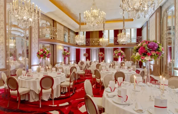 Hotel Plaza Athenee Gallery 1