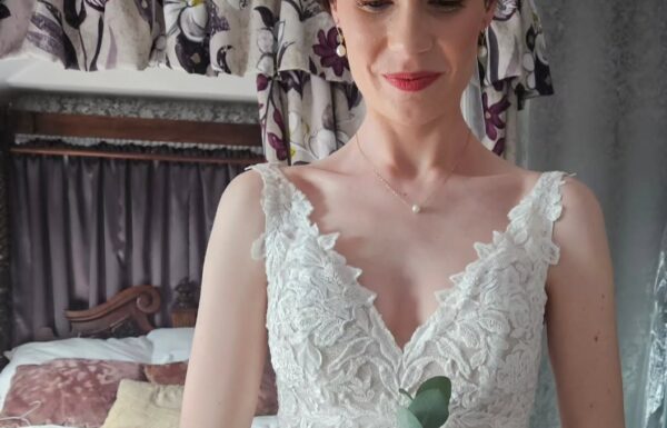 Hair & Beauty Category Vendor Gallery Caroline Bourke Makeup & Styling – Blogger