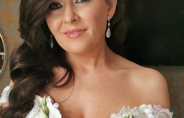 Hair & Beauty Category Vendor Gallery Caroline Bourke Makeup & Styling – Blogger
