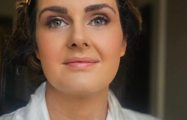 Caroline Bourke Makeup & Styling – Blogger Gallery 6