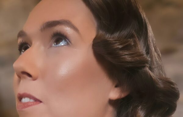 Caroline Bourke Makeup & Styling – Blogger Gallery 11