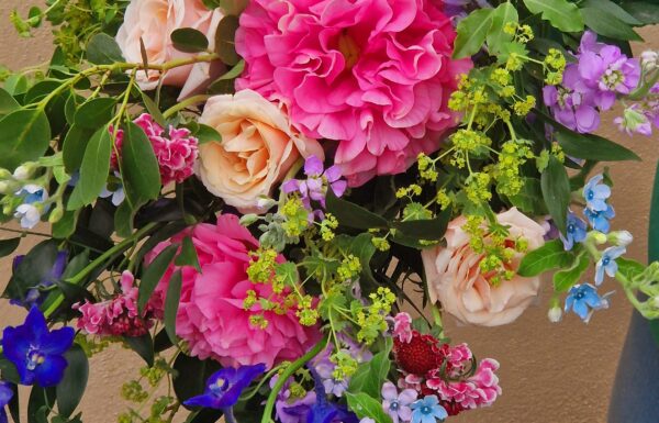 Dellis Flower Studio Gallery 2