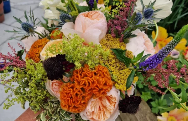 Dellis Flower Studio Gallery 5
