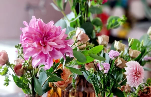 Dellis Flower Studio Gallery 3