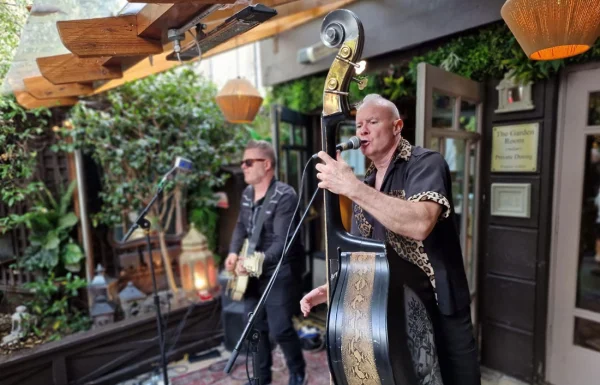 Marco Pierre White Courtyard Bar & Grill Gallery 17