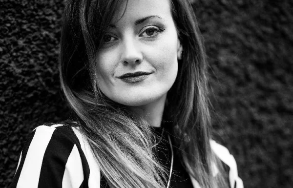 Sinead Furlong Singer Gallery 0