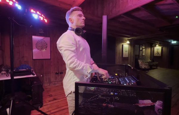 Tom K DJ – Weddings & Events Gallery 6